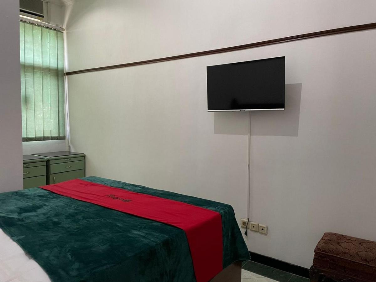 Hotel Reddoorz Syariah @ Karang Pilang Karangpilang Exteriér fotografie
